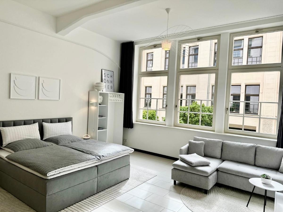 Meos 2 -zentrum-hofblick-gym-netflix *