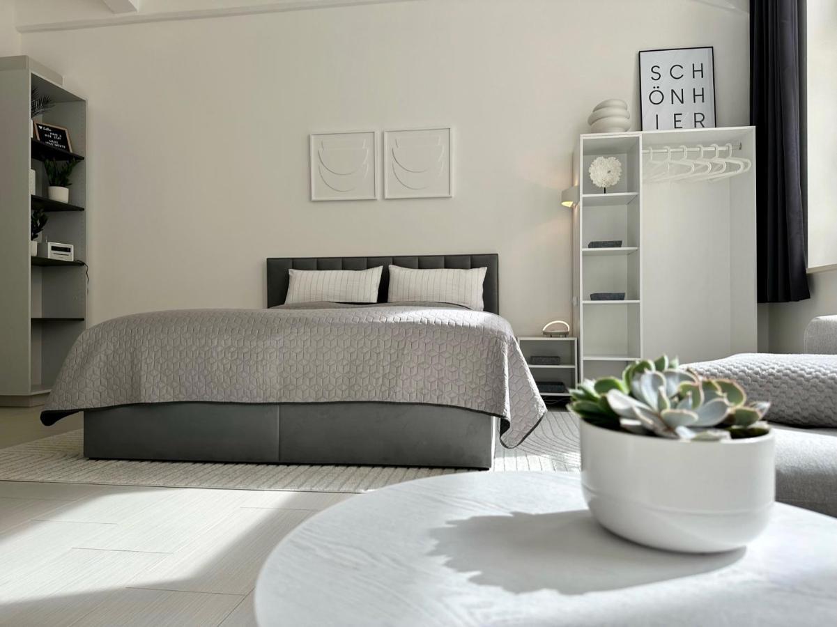 Meos 2 -zentrum-hofblick-gym-netflix Apartment