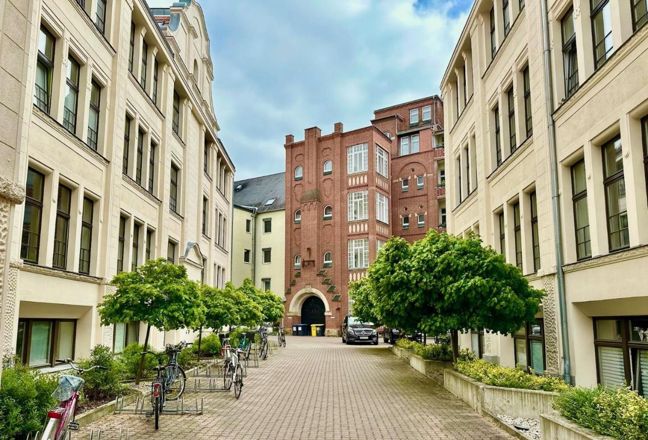 Meos 2 -zentrum-hofblick-gym-netflix * Leipzig